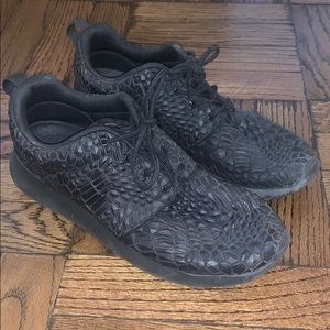 Nike Textured Sneakers